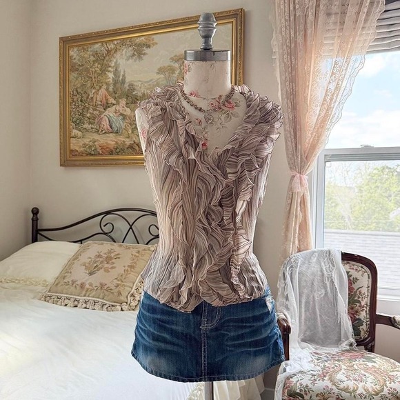 The Limited Tops - Y2K The Limited beige ruffle silk top size small